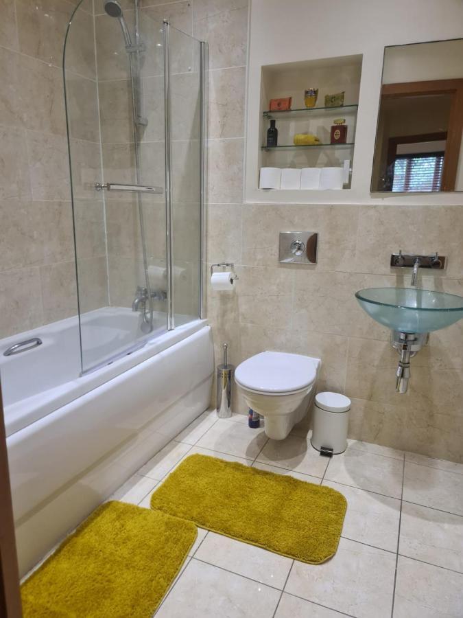 לונדון Red Naxela Canary Wharf Apartments מראה חיצוני תמונה