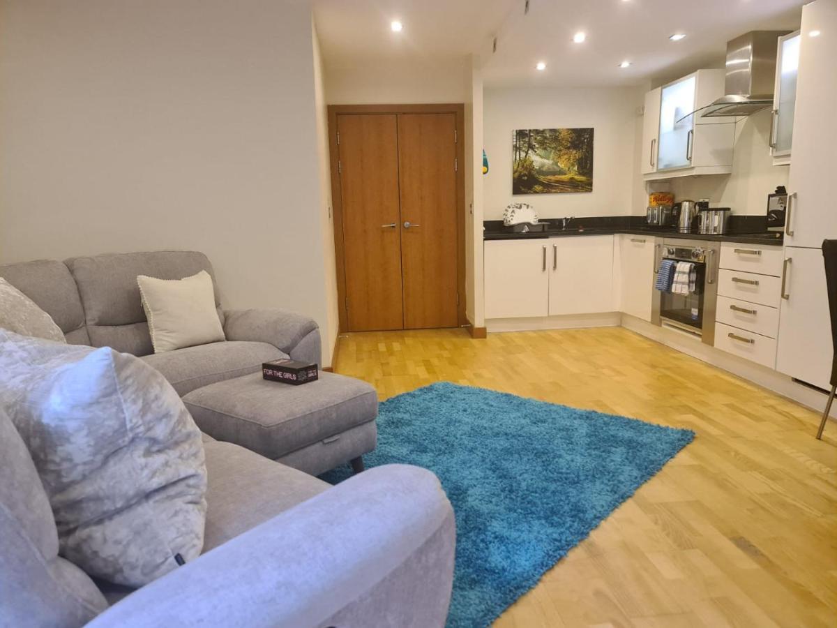 לונדון Red Naxela Canary Wharf Apartments מראה חיצוני תמונה