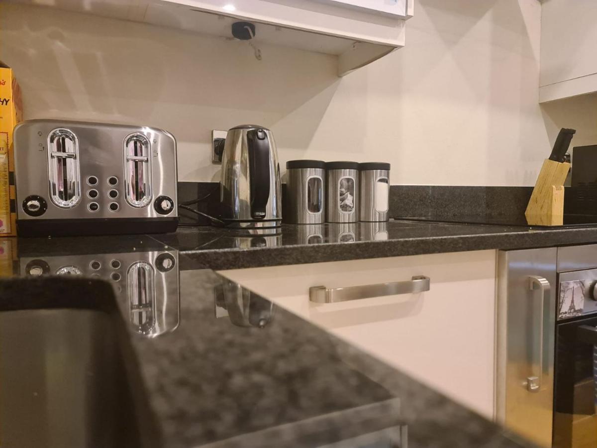 לונדון Red Naxela Canary Wharf Apartments מראה חיצוני תמונה